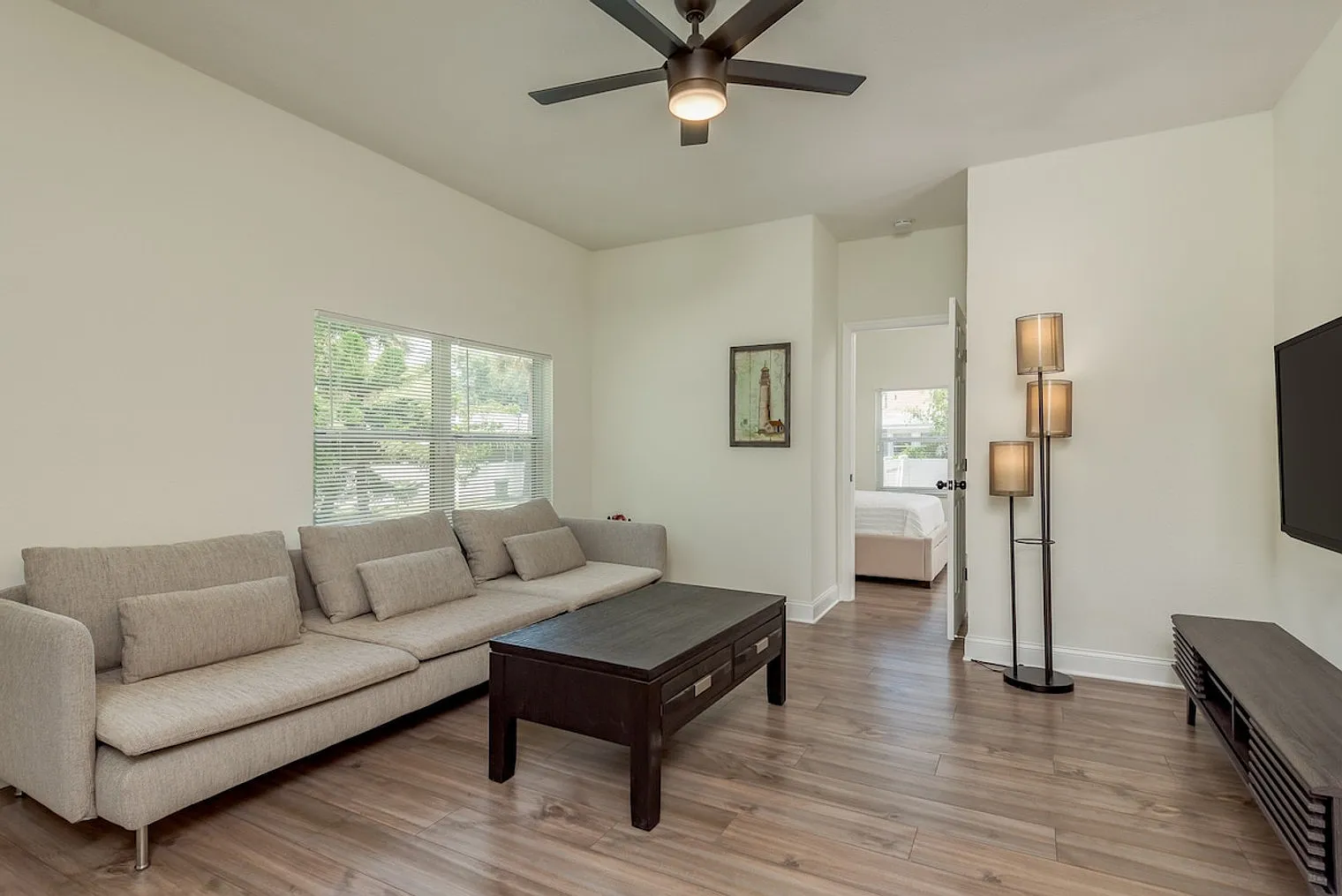 3 bed, 2.0 bath, 1323 sqft, $3,811 — Photo 3