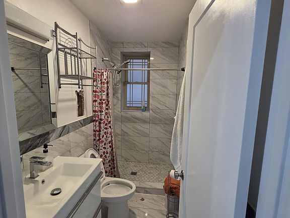 4th image of 5716 N Campbell Ave Unit 2