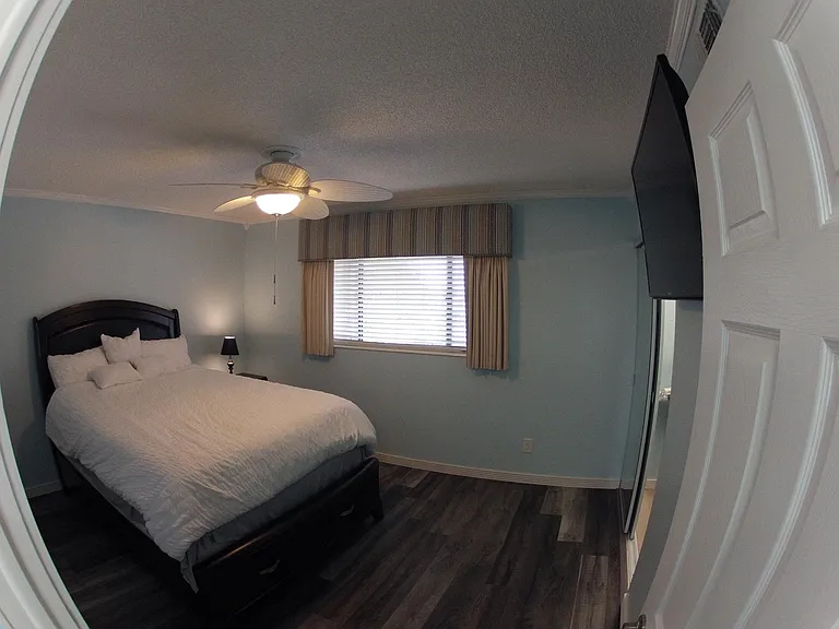 867 Bayway Blvd — Photo 5