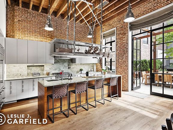 3rd image of 78 Morton St