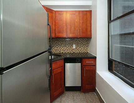 1st image of 11624 Metropolitan Ave
