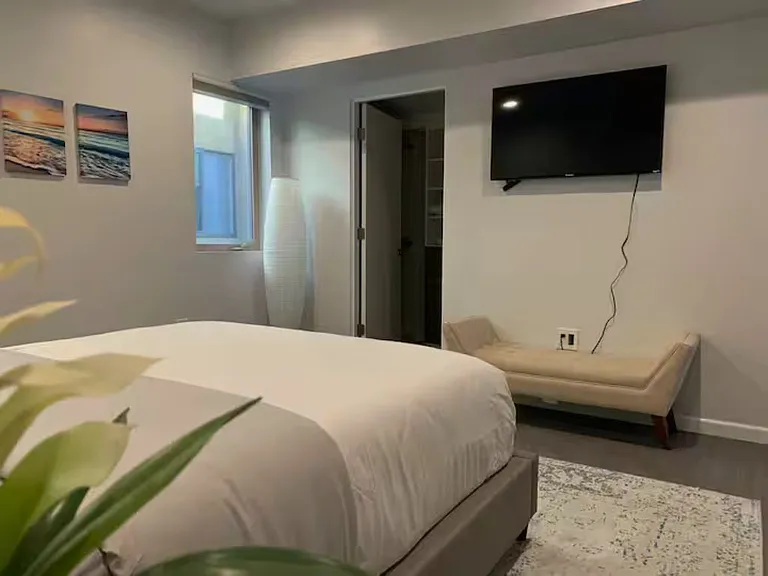 4034 Riviera Dr — Photo 10