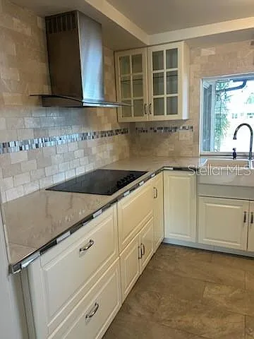 3 bed, 2.0 bath, 1326 sqft, $1,600 — Photo 2