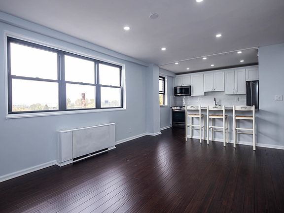 3rd image of 1225 Kennedy Blvd APT 5B