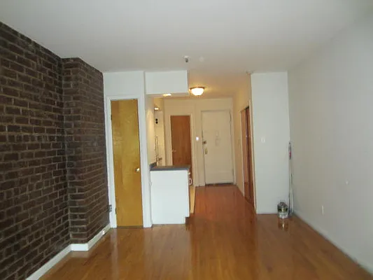 Rented by City Connections Realty | media 35