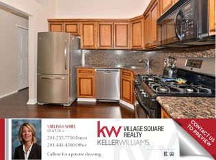 106 Raintree Ln, Mahwah, NJ 07430