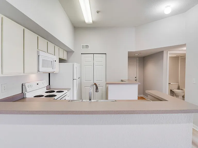 121 SW Palm Dr #306 — Photo 25