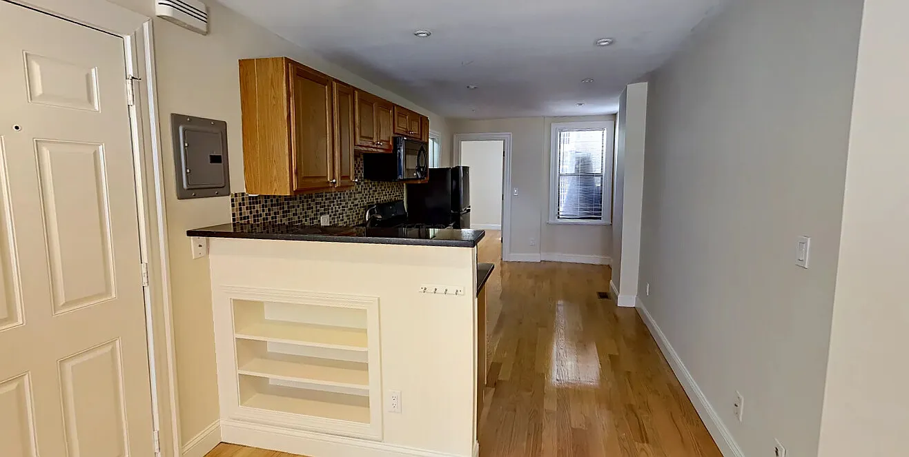1 bed, 9999 sqft, $3,100 — Photo 4