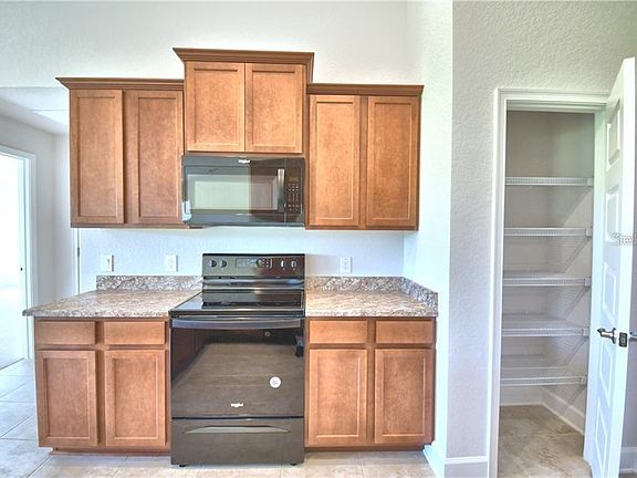 5th image of 41407 Stanton Hall Dr