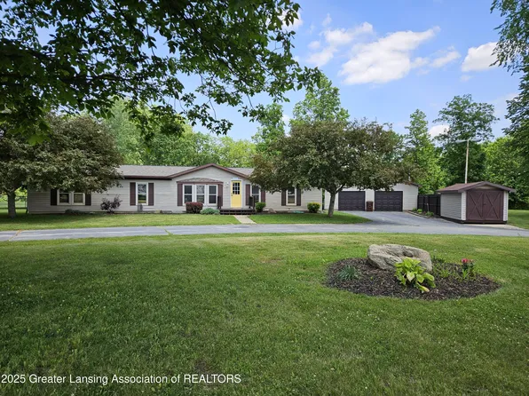 13723 Clintonia Rd, Portland, MI 48875