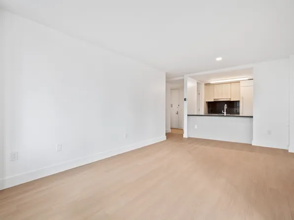 10 East 29th Street image 1 of 33