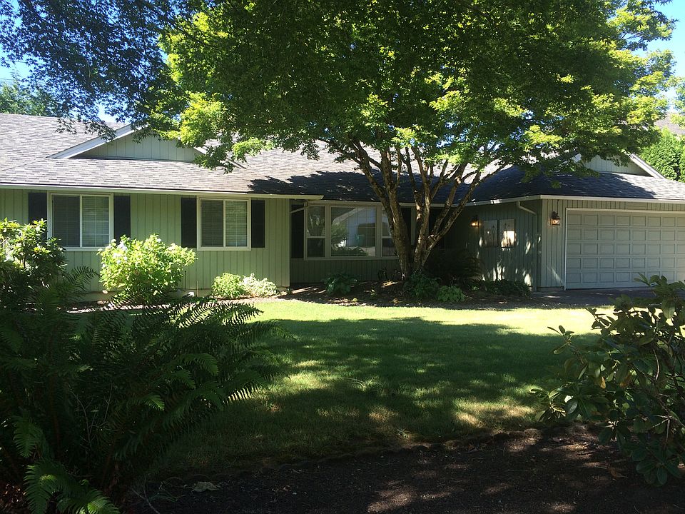 1st image of 2106 NE 90th St