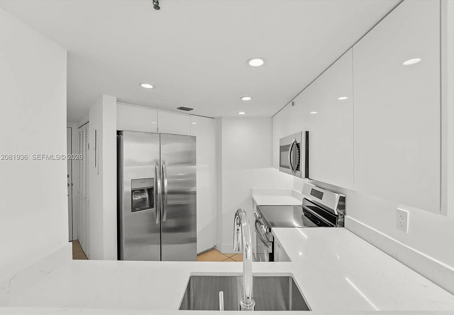 La Rive Gauche Condo — Photo 4