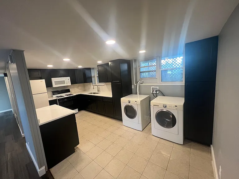 208 Argus Dr #LOWER — Photo 6
