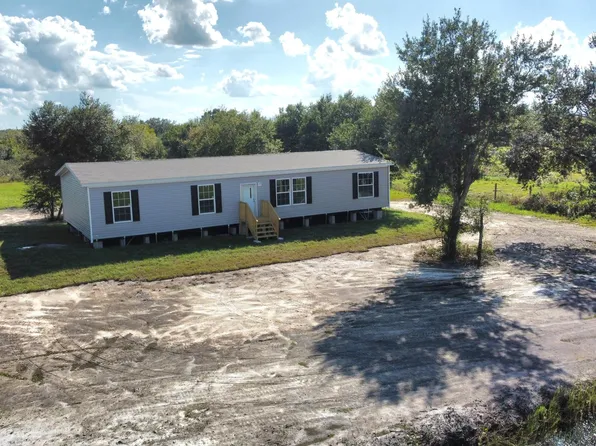 17484 NW 290 Street, Okeechobee, FL 34972