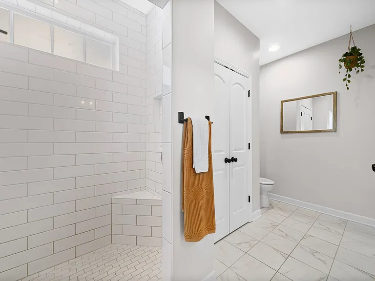 1819 Lexington Ave — Photo 21