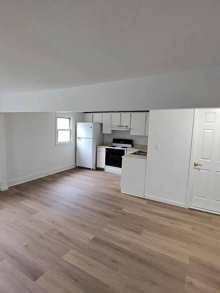 103 Cotter Rd — Photo 3