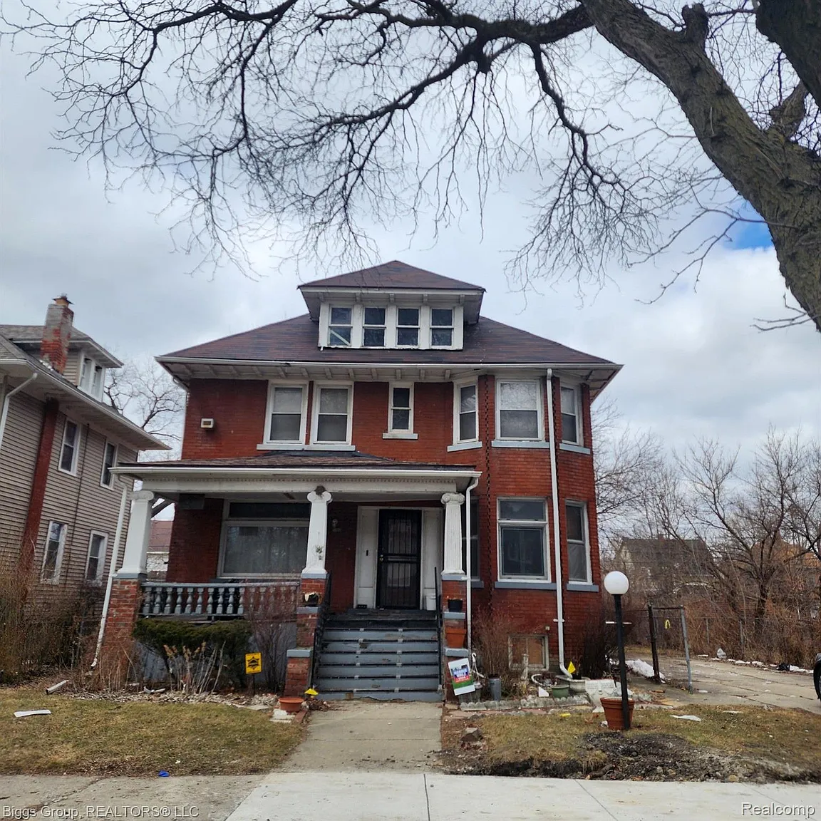 87 Woodland St photo 1