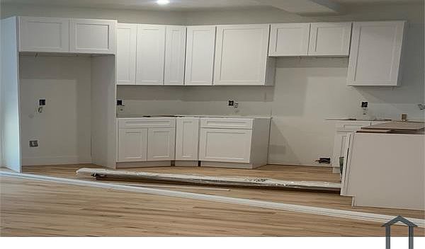 1st image of 3001 Ridge Ave #1