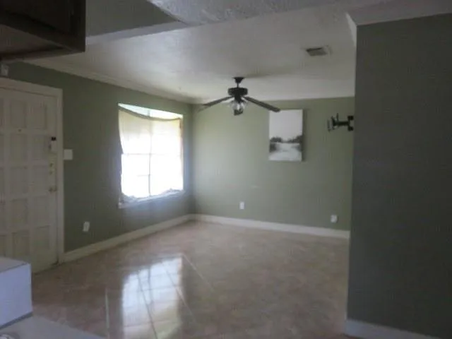 8811 Burford Ln — Photo 6