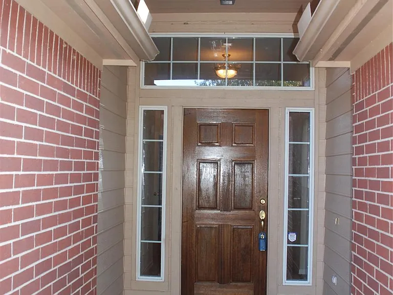 1006 Magnolia Dale Dr — Photo 3