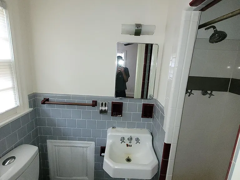 218 Clifton Rd — Photo 8