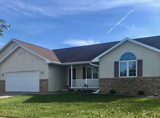 1411 William Dr, Onalaska, WI 54650