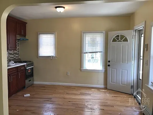 Rented by Blue Egg Realty Corp | media 10