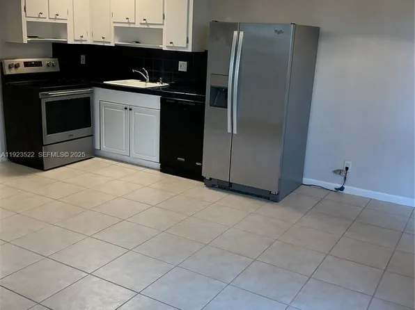 2716 NE 30th Pl #103C, Fort Lauderdale, FL 33306