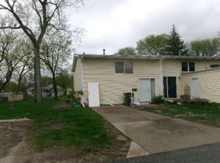 613 Meadow Pl, Ames, IA 50010