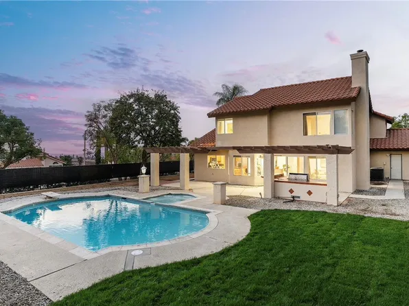 317 Leafwood Ct, Riverside, CA 92506