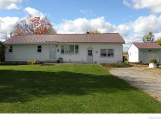 5070 Graham Rd, Middleport, NY 14105