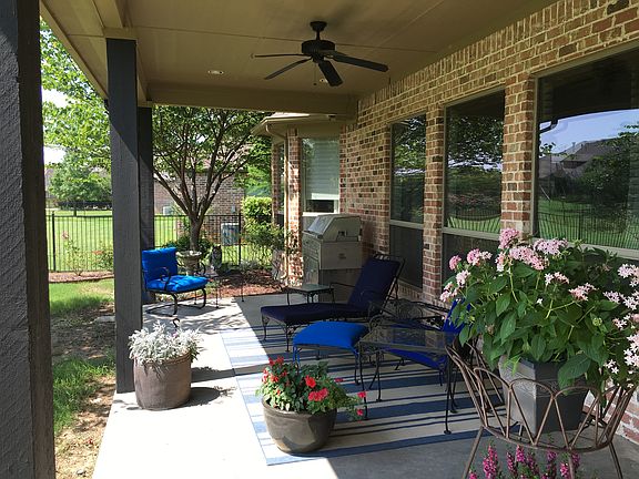2nd image of 3213 Club View Dr
