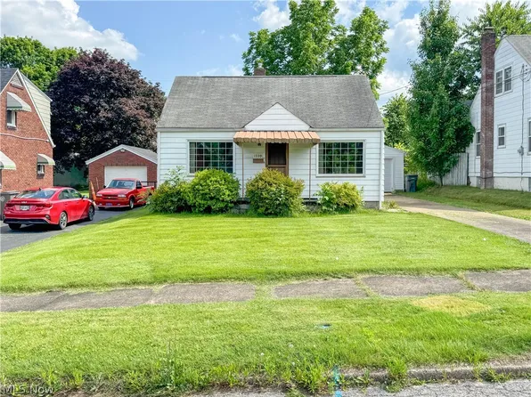 1339 Douglas Ave, Youngstown, OH 44502