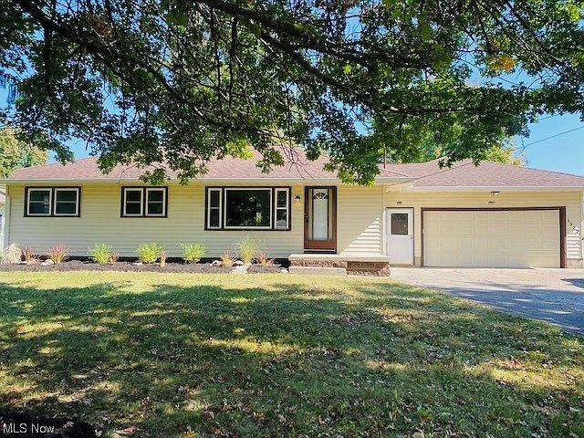 1st image of 1327 Blueberry Hill Dr