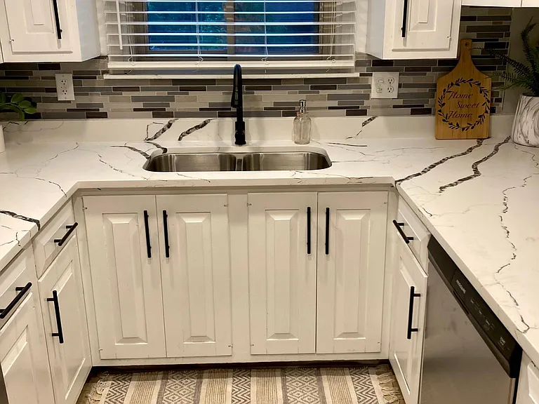 400 W 70th Pl #1 — Photo 2