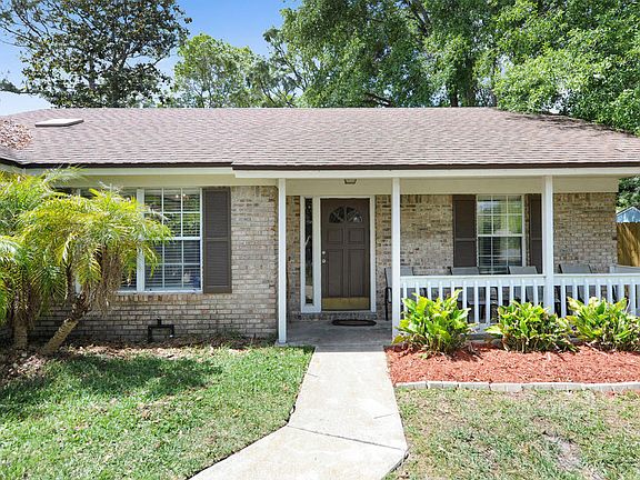 4th image of 8576 Bandera Cir W