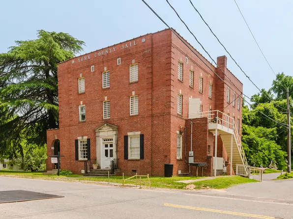 203 Liberty St W #Penthouse, York, SC 29745