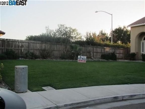 2nd image of 413 Golden Leaf Ct