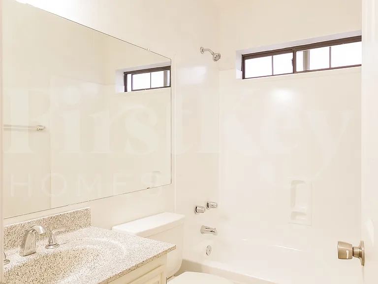 1622 E Villa Theresa Dr — Photo 16