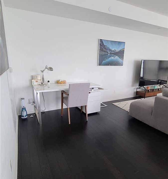 2nd image of 16 Bonnycastle St #4006