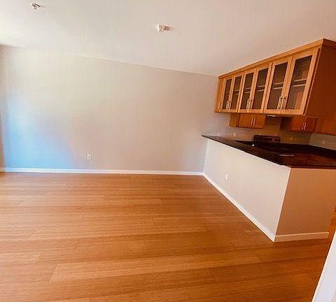 5th image of 660 King St Unit 219