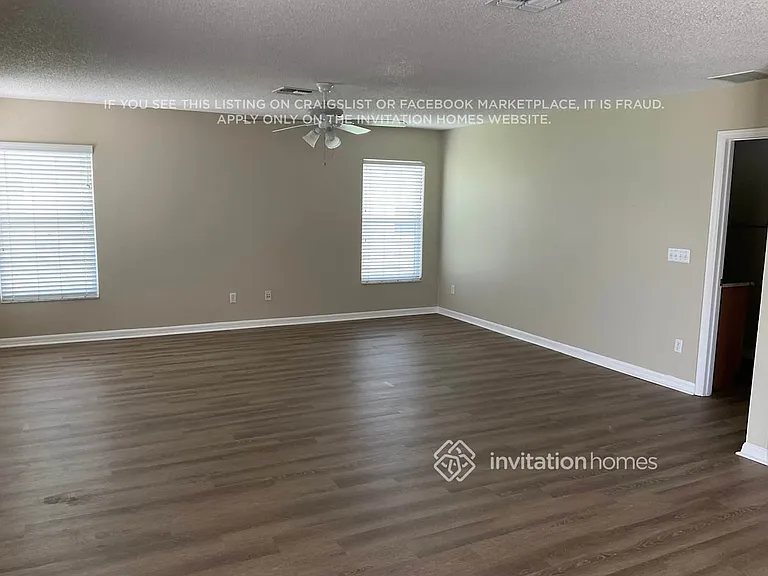 932 Crystal Bay Ln — Photo 2