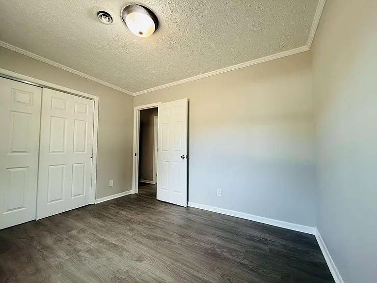 4736 Rosehill Rd — Photo 13