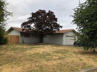 915 Lasalle St, Harrisburg, OR 97446
