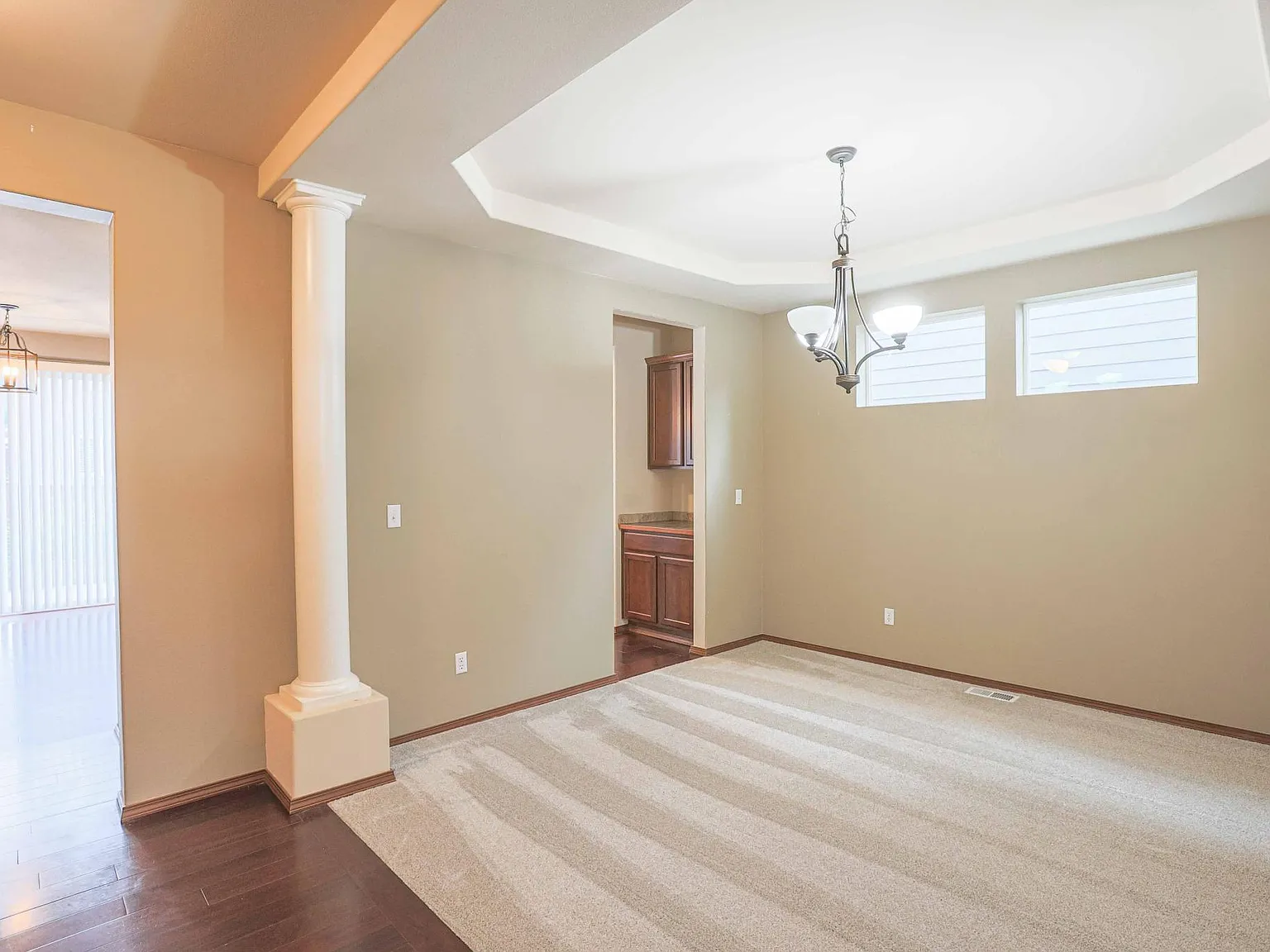 4 bed, 2.5 bath, 2808 sqft, $3,295 — Photo 4
