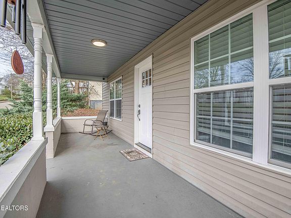 2nd image of 506 McCaslin Ave