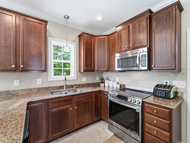 107 McKinnon Pl — Photo 11