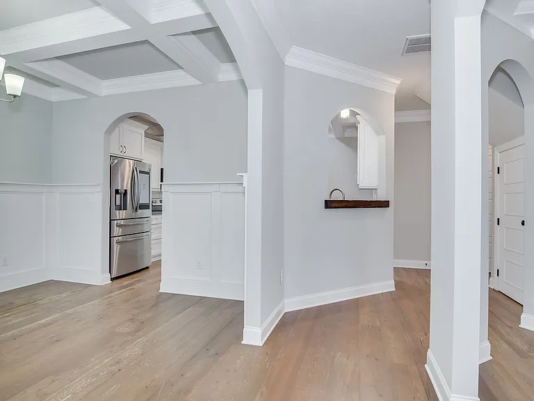 344 Colonnades Dr — Photo 7