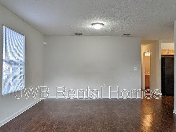 4th image of 3317 Frances Ave